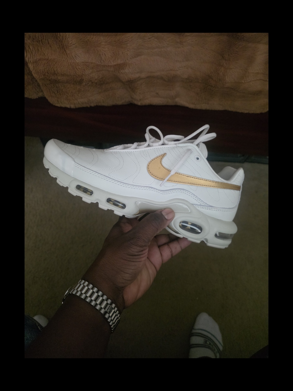 Nike Mens White Sneaker with Metallic Gold Swoosh